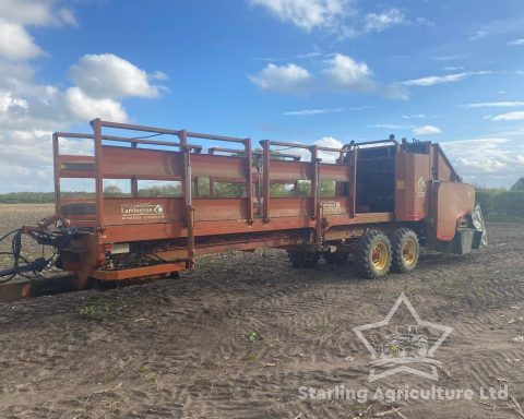 Larrington 7 Bale Straw Layer