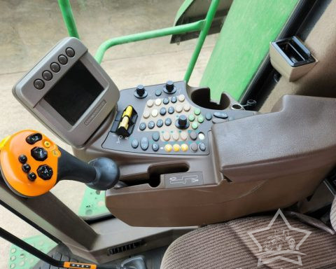 John Deere W540 Hillside Combine