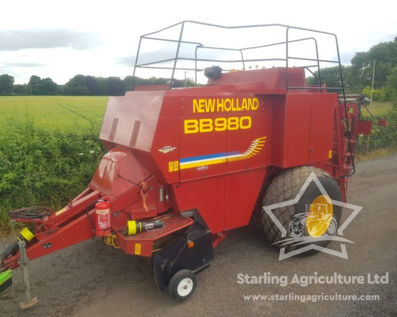 New Holland BB980 Baler