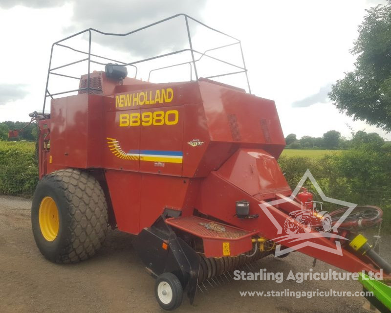 New Holland BB980 Baler