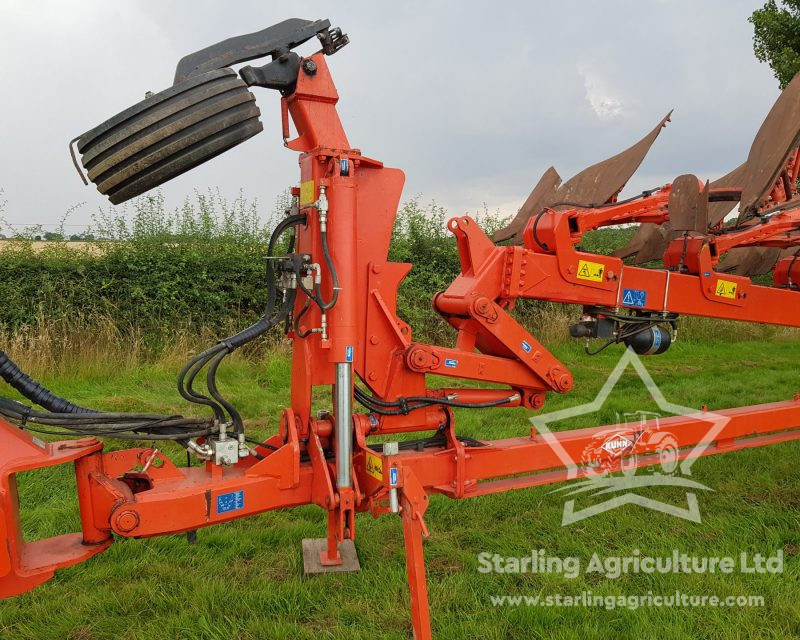 Kuhn 12 Furrow Auto Reset Plough