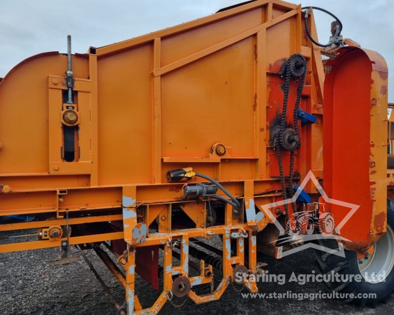 Larrington Straw Spreader