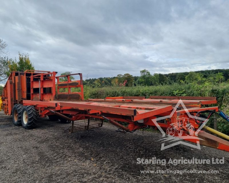 Larrington Straw Layer