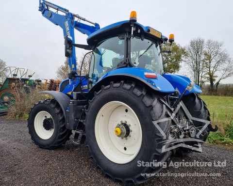 New Holland T7.230 with TL780 Loader