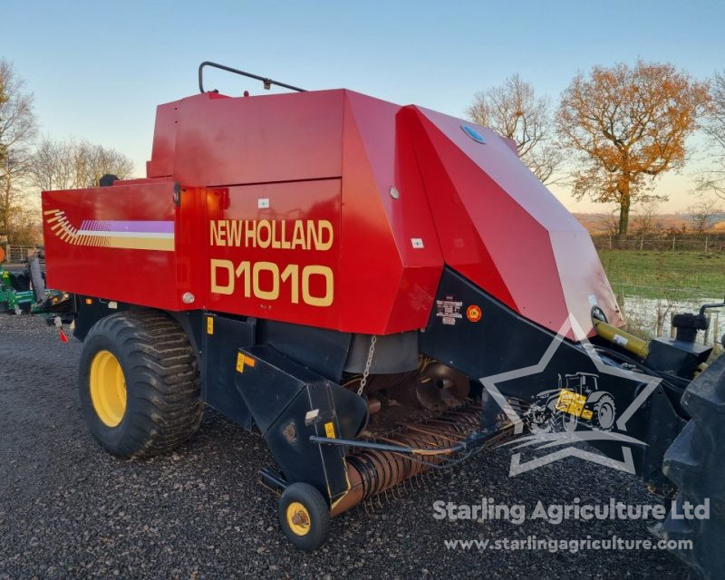 New Holland D1010 Baler