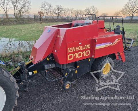 New Holland D1010 Baler