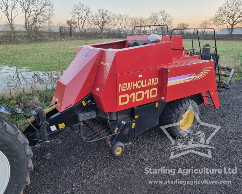 New Holland D1010 Baler