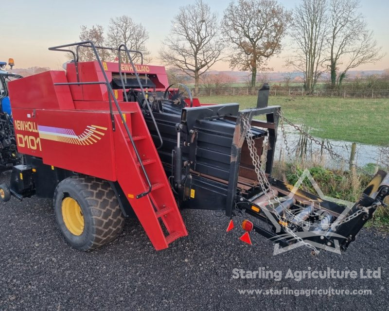 New Holland D1010 Baler