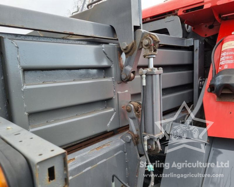 Massey Ferguson 2170 Baler