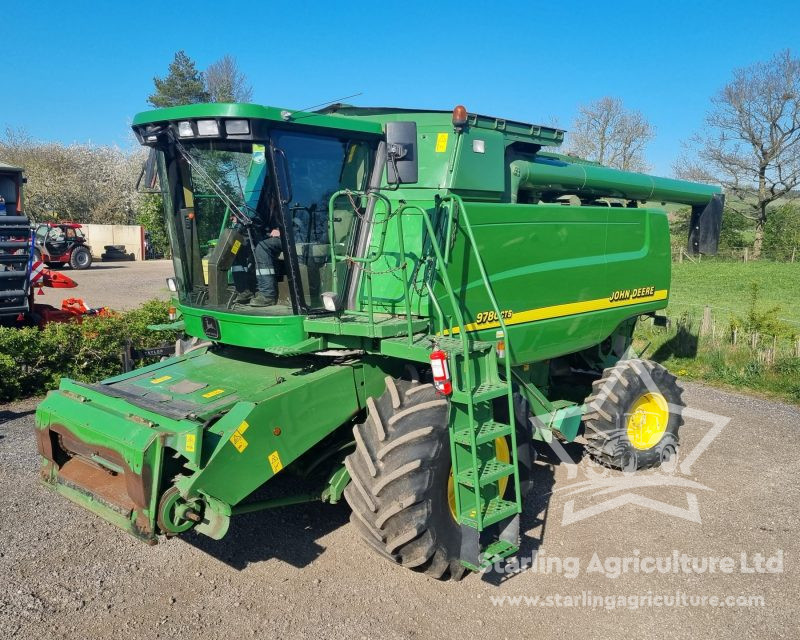 John Deere 9780 CTS Combine