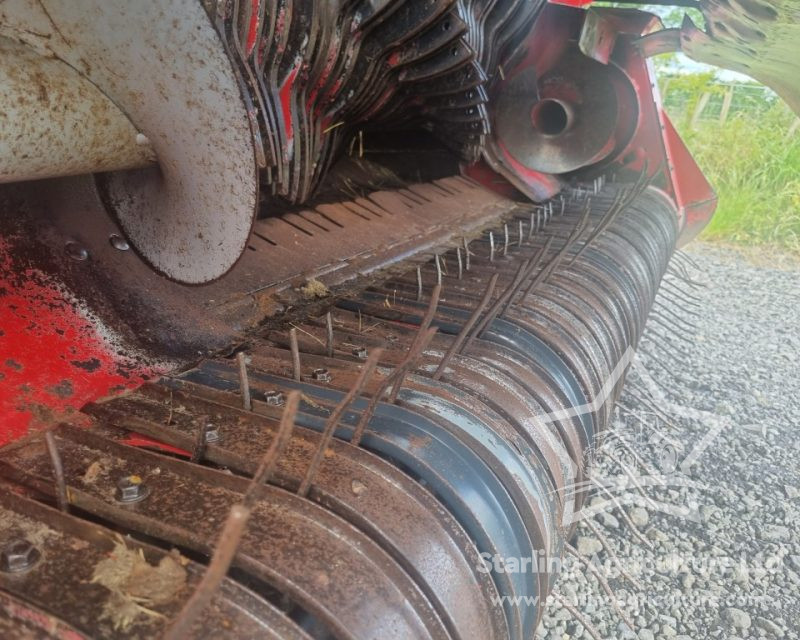 Massey Ferguson 187 Baler