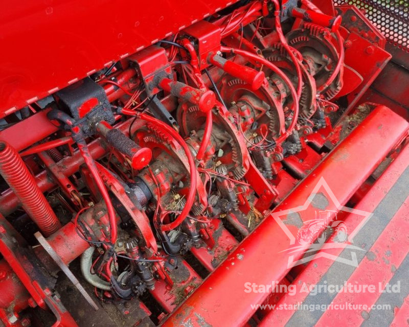Massey Ferguson 187 Baler