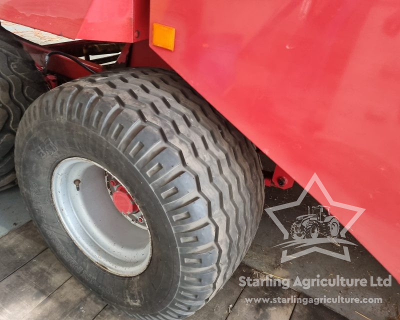 Massey Ferguson 187 Baler