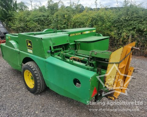 John Deere 459 Baler