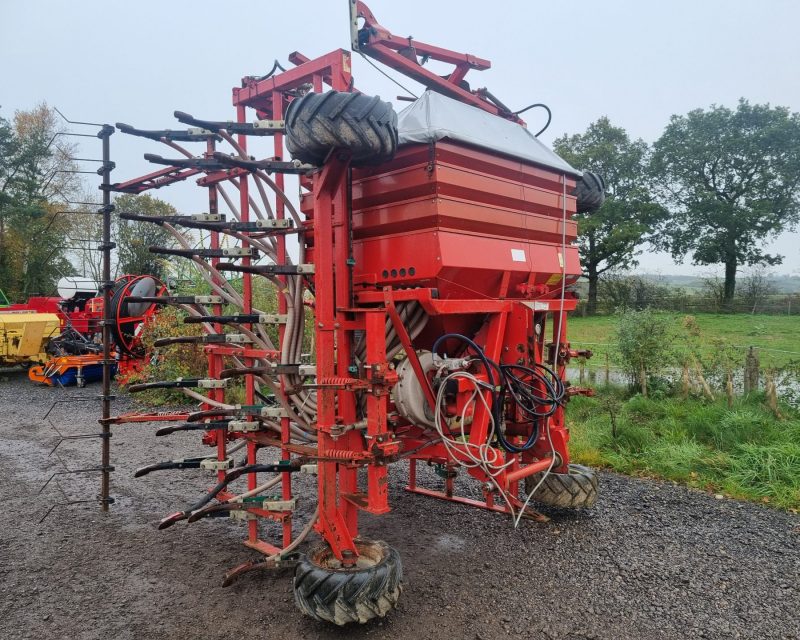 Accord Tine Seeder