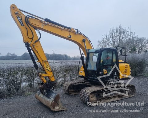 JCB JS131LC+