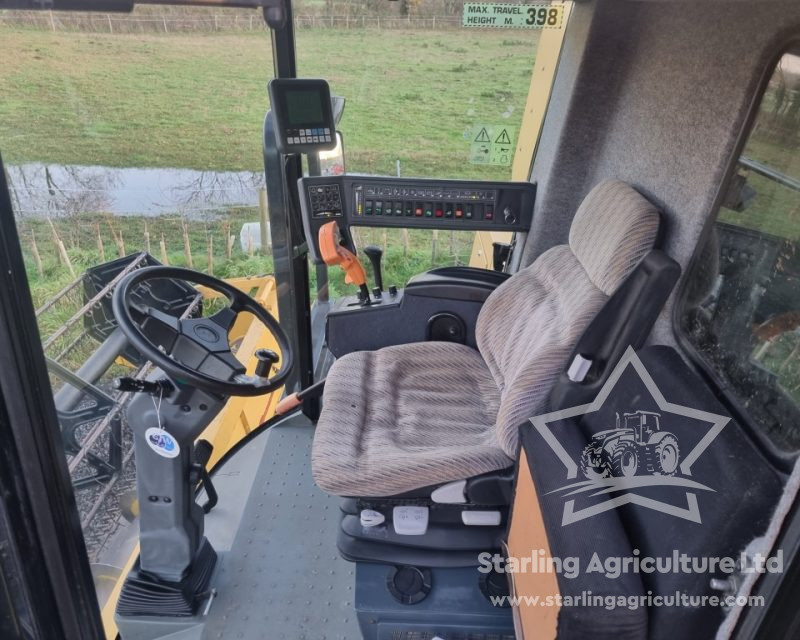 New Holland TX68 Combine