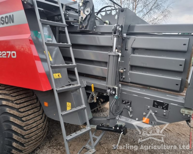 Massey Ferguson 2270 Baler