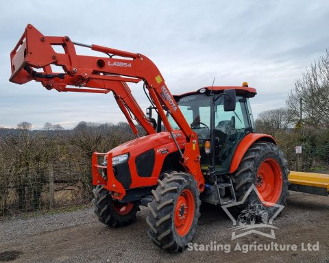 Kubota M5111 with Loader