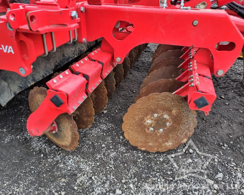 HE-VA 3.5m Combi Lift and Seeder