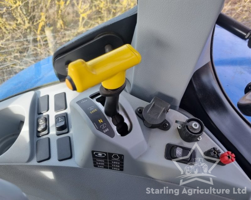 New Holland T7.210 Auto Command