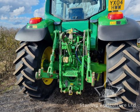 John Deere 6820