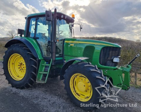 John Deere 6820