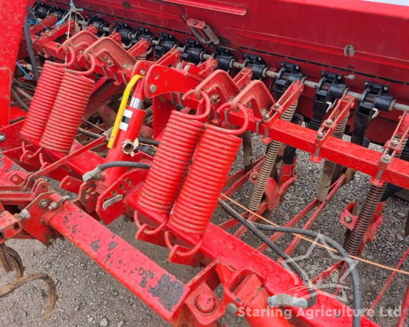 Massey Ferguson 30 Drill