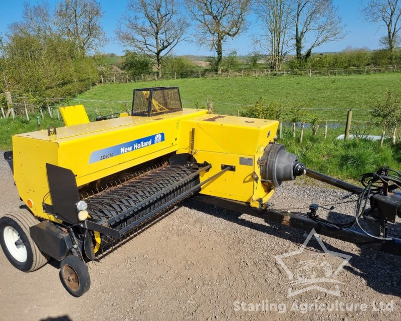 New Holland BC5070 Baler