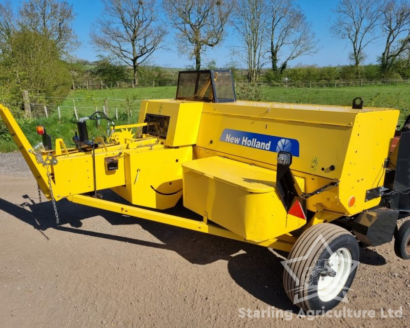 New Holland BC5070 Baler