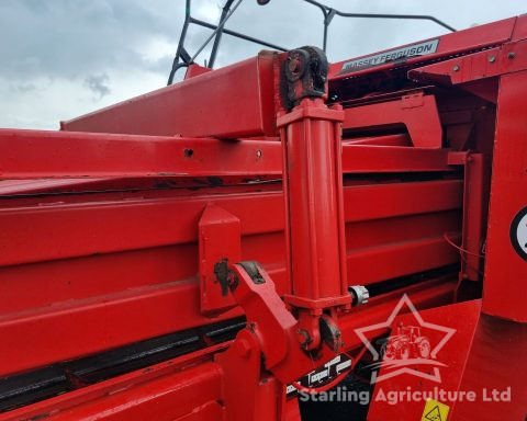 Massey Ferguson 186 Baler