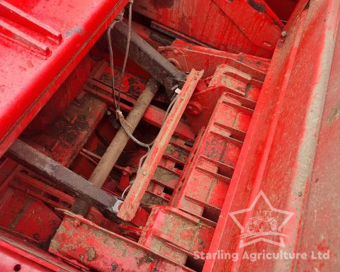 Massey Ferguson 186 Baler