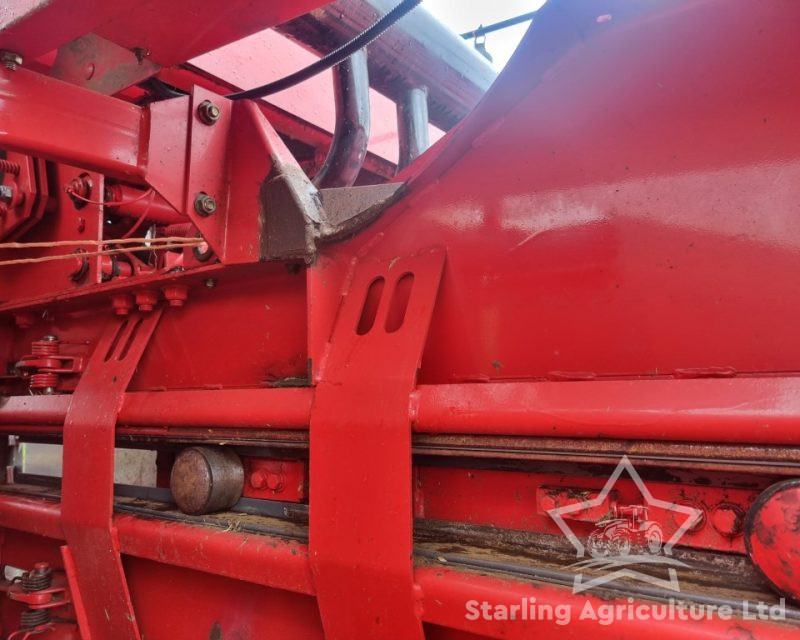 Massey Ferguson 186 Baler