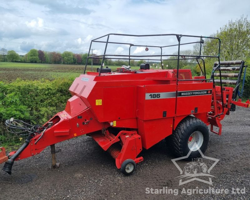 Massey Ferguson 186 Baler