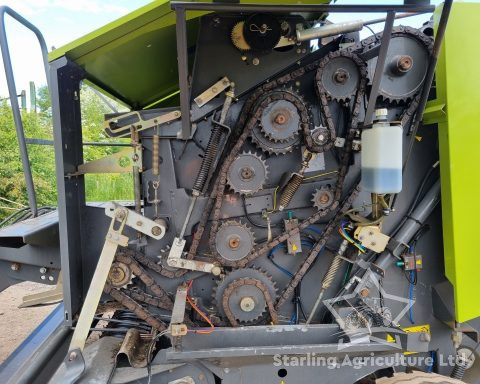 Claas Rollant 375RC Baler