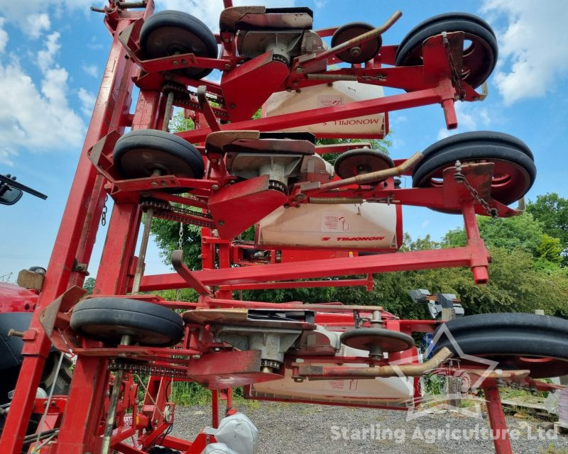 Kverneland 12 Row Beet Drill