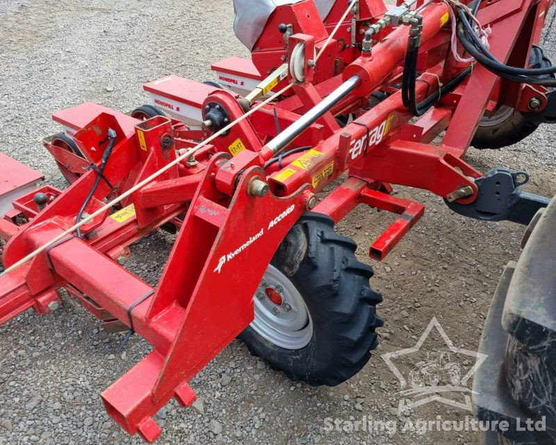 Kverneland 12 Row Beet Drill