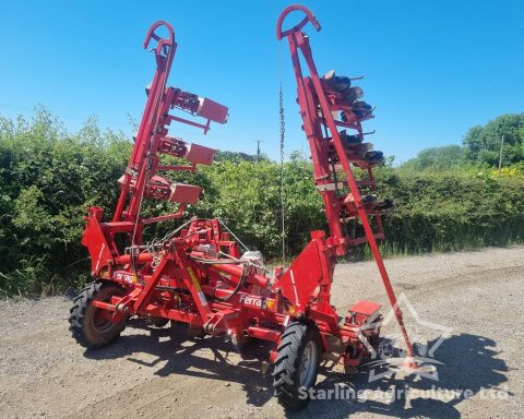 Kverneland 12 Row Beet Drill