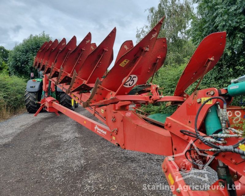 Kverneland PW100 Plough