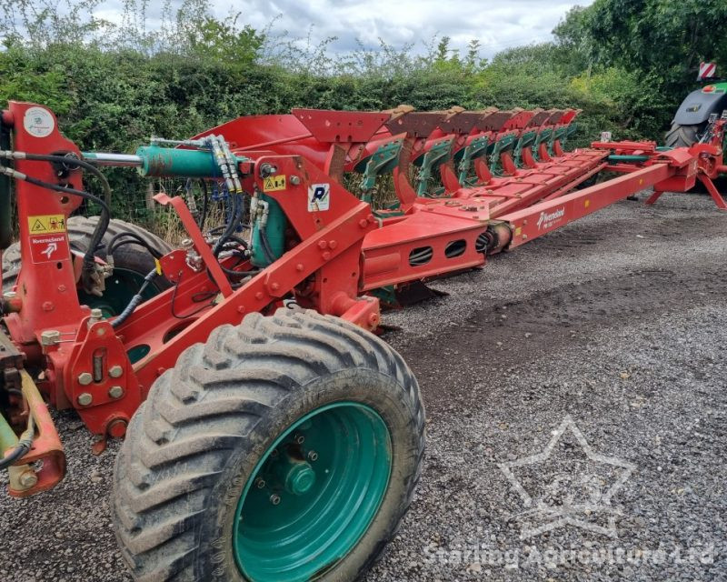 Kverneland PW100 Plough