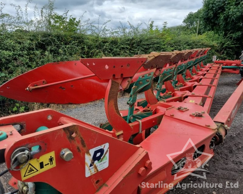 Kverneland PW100 Plough