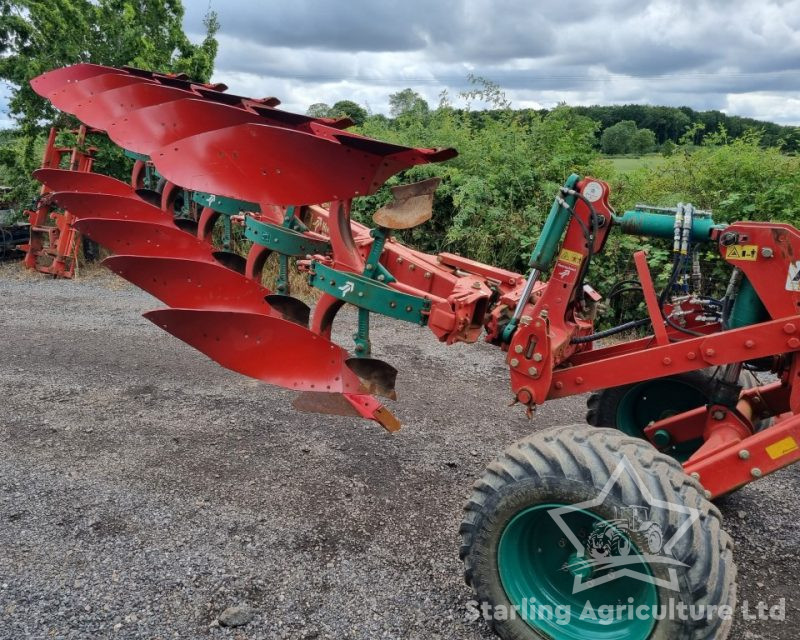 Kverneland PW100 Plough