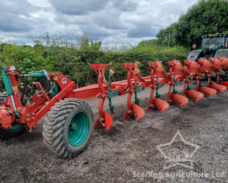 Kverneland PW100 Plough