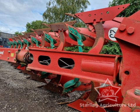 Kverneland PW100 Plough