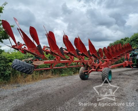 Kverneland PW100 Plough