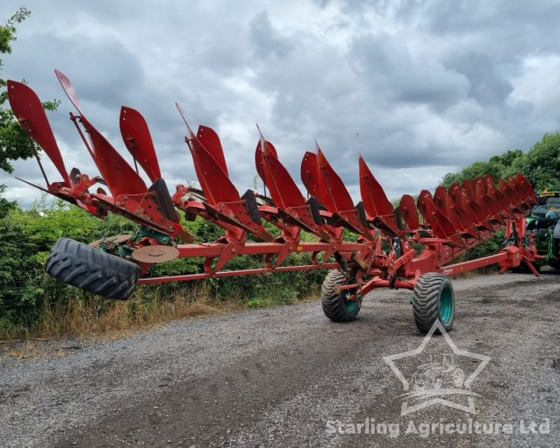 Kverneland PW100 Plough