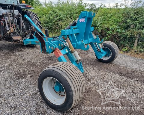 Challenger Tool Carrier