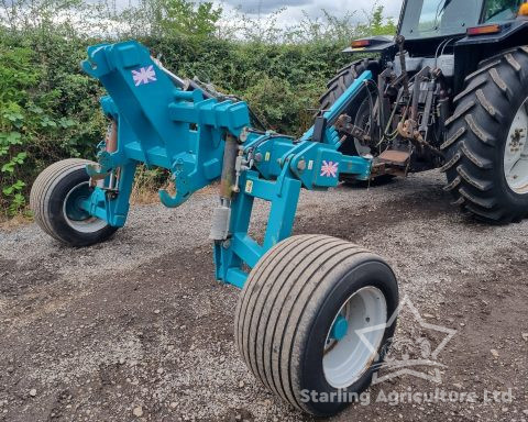 Challenger Tool Carrier