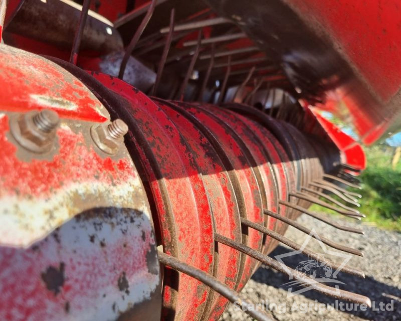 Massey Ferguson 186 Baler