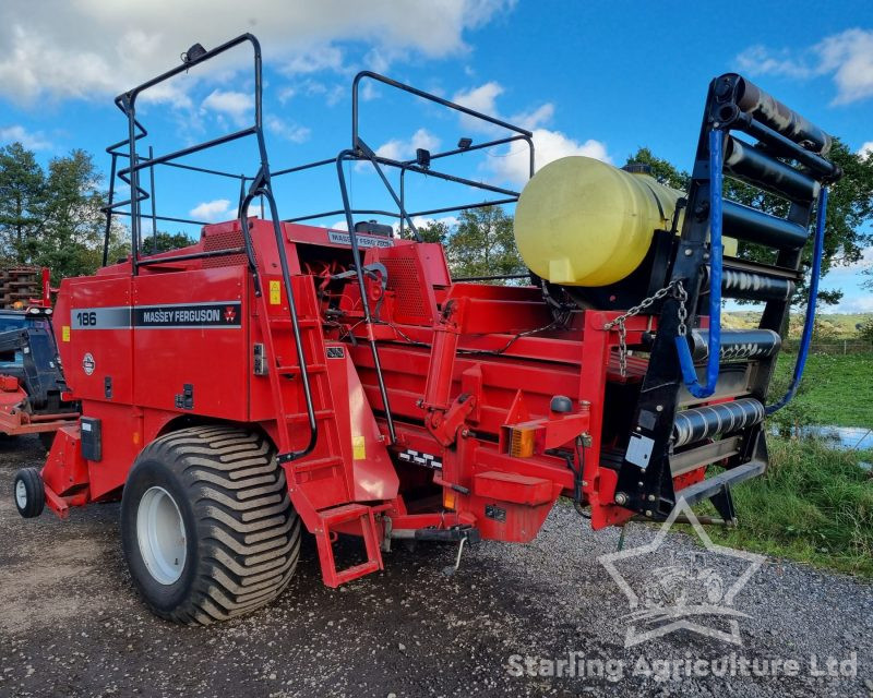 Massey Ferguson 186 Baler